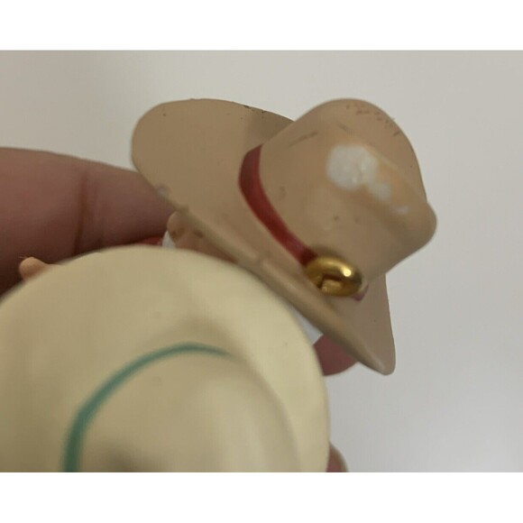 Hallmark Ornament The Clauses on Vacation 1999 Collector's Series Keepsake - Picture 2 of 4